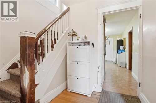 21 Weir Street N, Hamilton, ON - Indoor Photo Showing Other Room