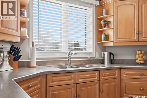 911 Chotem Crescent, Saskatoon, SK - Indoor Photo Showing Kitchen With Double Sink