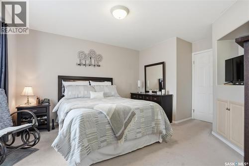 911 Chotem Crescent, Saskatoon, SK - Indoor Photo Showing Bedroom