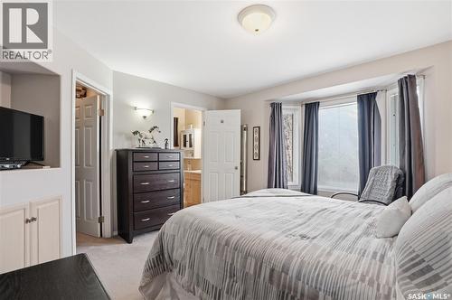 911 Chotem Crescent, Saskatoon, SK - Indoor Photo Showing Bedroom