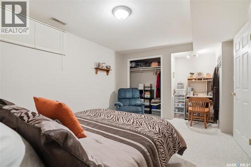 911 Chotem Crescent, Saskatoon, SK - Indoor Photo Showing Bedroom