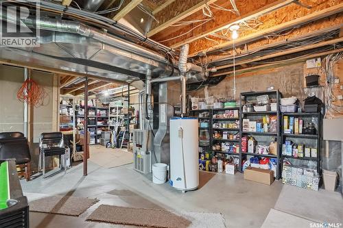 911 Chotem Crescent, Saskatoon, SK - Indoor Photo Showing Basement