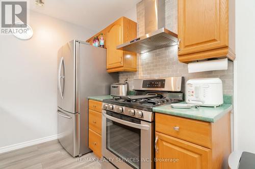 6 Lauderdale Road, Brampton, ON - Indoor Photo Showing Kitchen