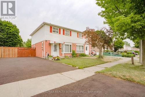 6 Lauderdale Road, Brampton, ON - Outdoor With Facade
