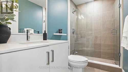 415 - 1575 Lakeshore Road W, Mississauga, ON - Indoor Photo Showing Bathroom
