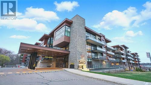 415 - 1575 Lakeshore Road W, Mississauga, ON - Outdoor