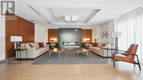 415 - 1575 Lakeshore Road W, Mississauga, ON - Indoor