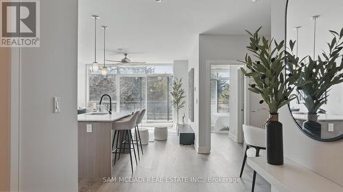 415 - 1575 Lakeshore Road W, Mississauga, ON - Indoor