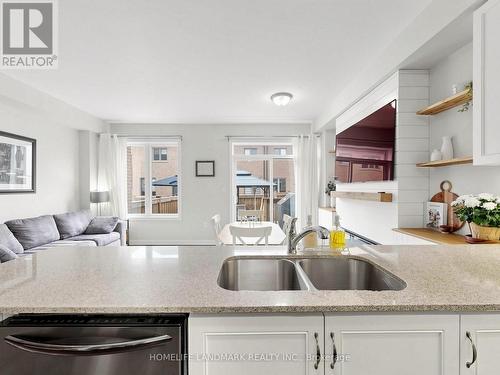 31 True Blue Crescent, Caledon, ON - Indoor Photo Showing Kitchen With Double Sink