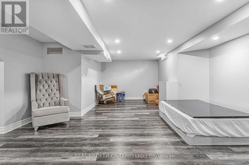 1221 Creekside Drive, Oakville, ON - Indoor Photo Showing Bedroom