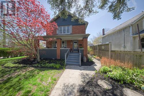 18 MAPLECREST AVENUE  St. Catharines (Burleigh Hill), ON L2T 1A8