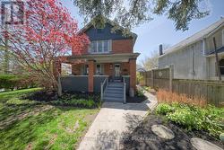 18 MAPLECREST AVENUE St. Catharines (Burleigh Hill), ON L2T 1A8