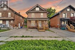 254 BRUCE STREET Oshawa, ON L1H 1R5