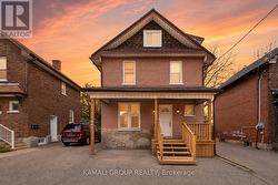 254 BRUCE STREET Oshawa, ON L1H 1R5
