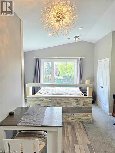16 Forest Hill Road, St. Catharines, ON - Indoor