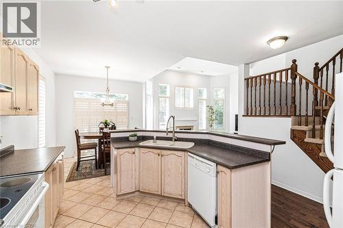 102 Moore Crescent, Ancaster, ON - Indoor Photo Showing Kitchen
