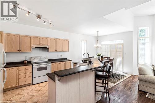 102 Moore Crescent, Ancaster, ON - Indoor Photo Showing Kitchen