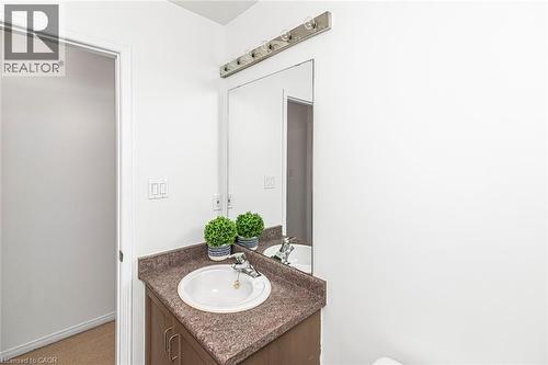102 Moore Crescent, Ancaster, ON - Indoor Photo Showing Bathroom