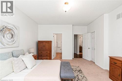 102 Moore Crescent, Ancaster, ON - Indoor Photo Showing Bedroom