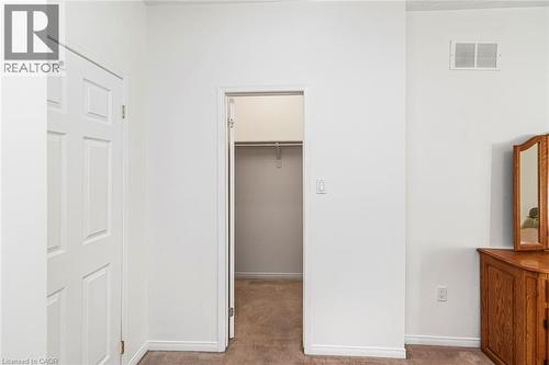 102 Moore Crescent, Ancaster, ON - Indoor Photo Showing Other Room