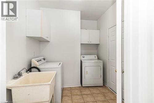 102 Moore Crescent, Ancaster, ON - Indoor Photo Showing Laundry Room
