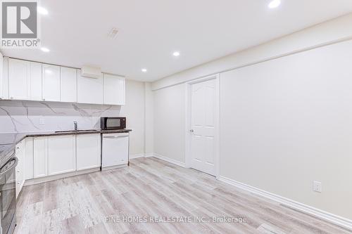 LOWER - 28 ROCKWOOD CRESCENT , Vaughan, Ontario L4J 7T2 3