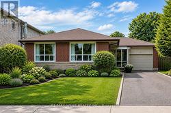 BSMT - 15 HAMLYN CRESCENT Toronto, ON M9B 1Y9