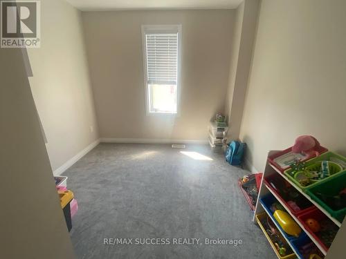 80 Progress Crescent, Kitchener, ON - Indoor Photo Showing Other Room