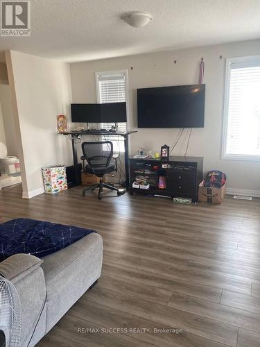 80 Progress Crescent, Kitchener, ON - Indoor Photo Showing Other Room