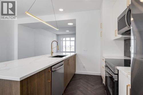 219 Sora Boulevard Se, Calgary, AB - Indoor Photo Showing Kitchen With Upgraded Kitchen