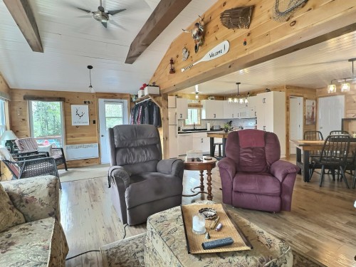 Salon - 1084 Mtée Carniel, Guérin, QC - Indoor Photo Showing Living Room