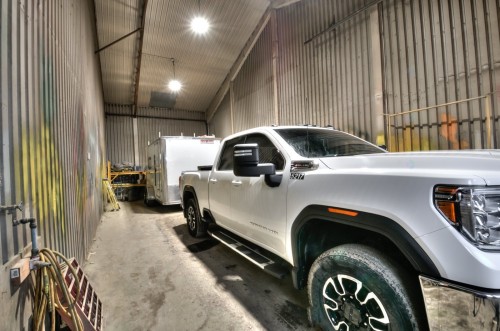 Atelier - 402 Rue St-Denis, Saint-Alexandre, QC - Indoor Photo Showing Garage