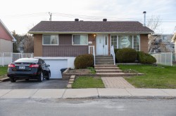 859 Av. Devonshire Laval (Chomedey), QC H7W 4C8