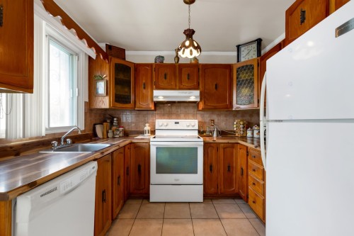 Cuisine - 859 Av. Devonshire, Laval (Chomedey), QC - Indoor Photo Showing Kitchen