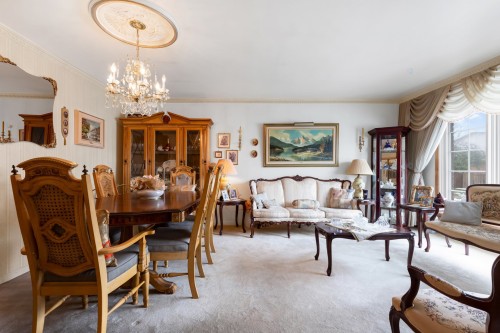 Salon - 859 Av. Devonshire, Laval (Chomedey), QC - Indoor Photo Showing Dining Room