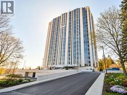 190 HESPELER Road Unit# 905  Cambridge, ON N1R 8B8