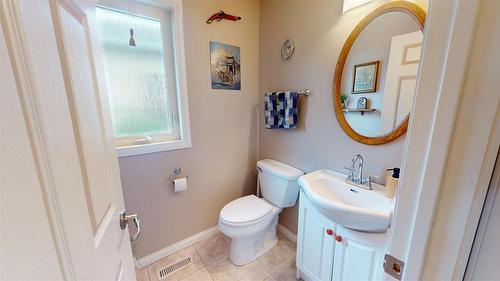 3333 Mt Fisher Drive, Cranbrook, BC - Indoor Photo Showing Bathroom