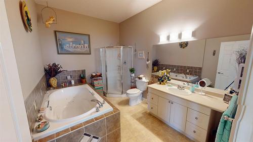 3333 Mt Fisher Drive, Cranbrook, BC - Indoor Photo Showing Bathroom