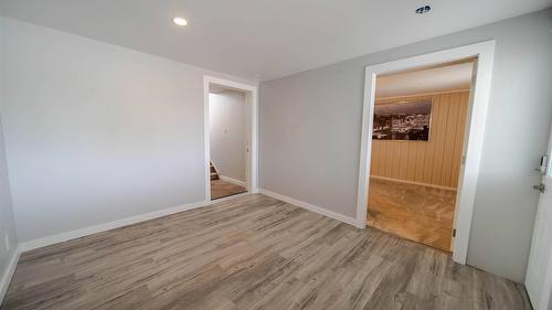 920 22Nd Avenue, Cranbrook, BC - Indoor Photo Showing Other Room