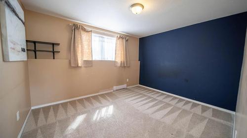 920 22Nd Avenue, Cranbrook, BC - Indoor Photo Showing Other Room