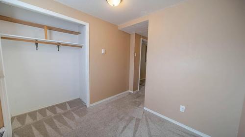 920 22Nd Avenue, Cranbrook, BC - Indoor Photo Showing Other Room