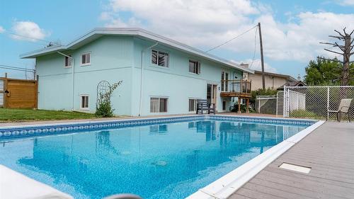 920 22Nd Avenue, Cranbrook, BC - Outdoor With In Ground Pool