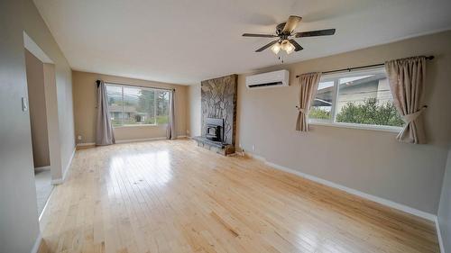 920 22Nd Avenue, Cranbrook, BC - Indoor With Fireplace