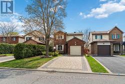 26 DENHAM WAY Ottawa, ON K2S 1H5