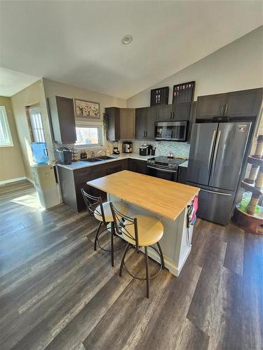 53 Railway Avenue, Clanwilliam, MB - Indoor