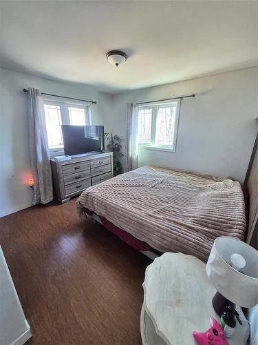 53 Railway Avenue, Clanwilliam, MB - Indoor Photo Showing Bedroom
