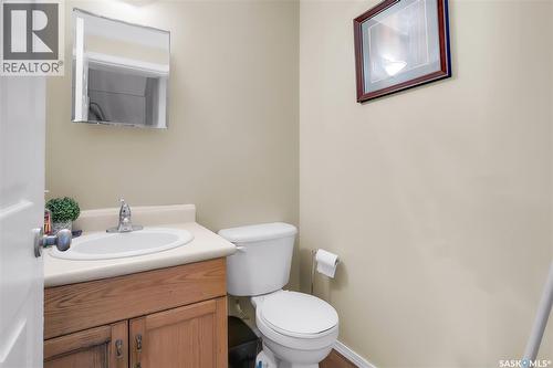 17 111 Fairbrother Crescent, Saskatoon, SK - Indoor Photo Showing Bathroom
