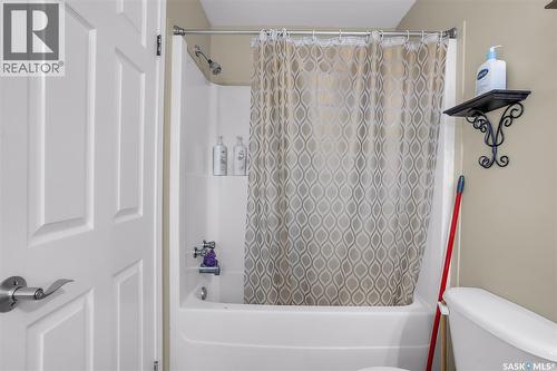 17 111 Fairbrother Crescent, Saskatoon, SK - Indoor Photo Showing Bathroom