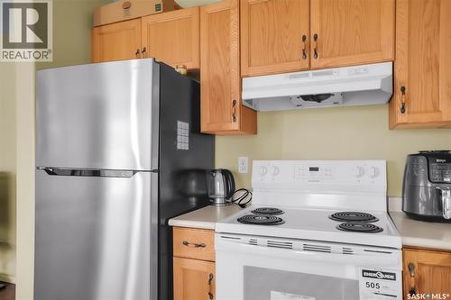 17 111 Fairbrother Crescent, Saskatoon, SK - Indoor Photo Showing Kitchen