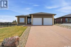 3 Iron Bridge TERRACE  Moose Jaw, SK S6J 0B5